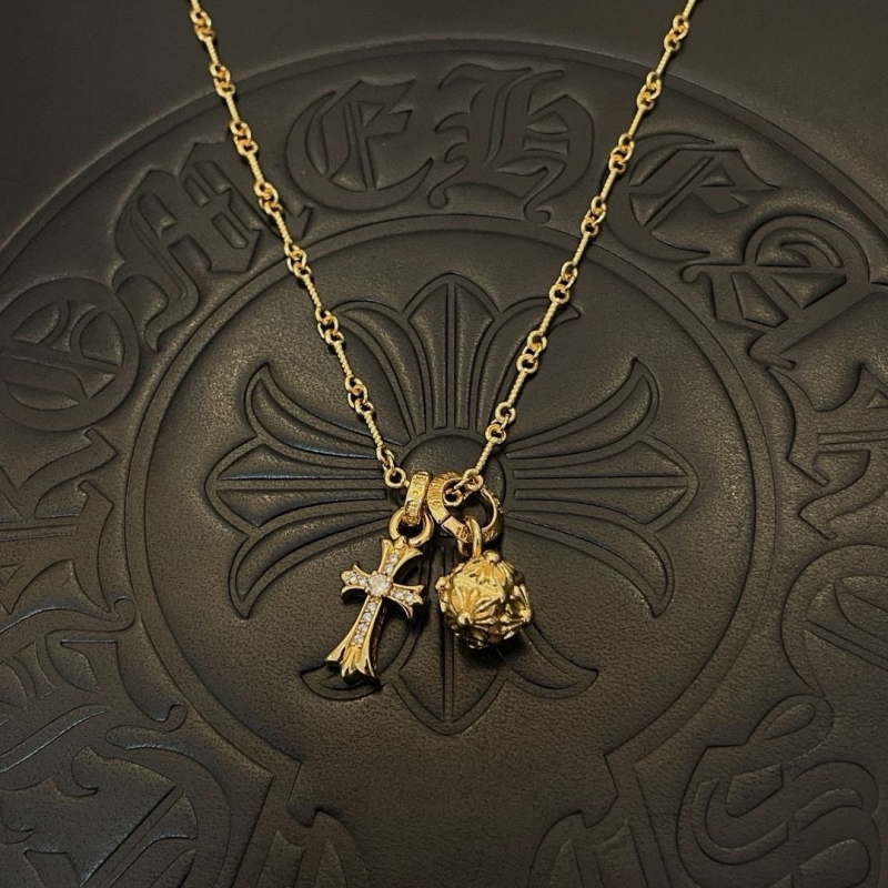 Ch*0me He**ts necklaces